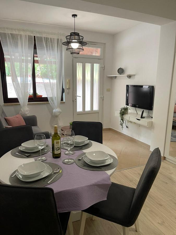 Apartments Lovro Lovran Eksteriør billede