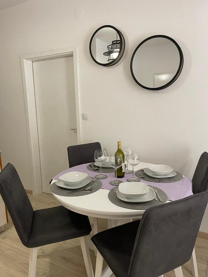 Apartments Lovro Lovran Eksteriør billede